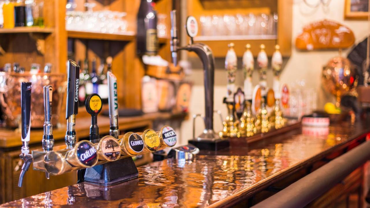 ホテル Luttrell Arms ダンスター エクステリア 写真